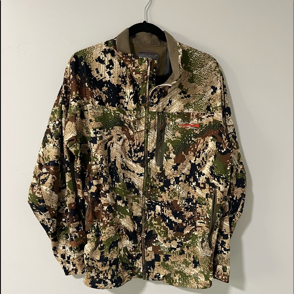 Sitka gear Mountain Jacket . Worn once in the field . XL